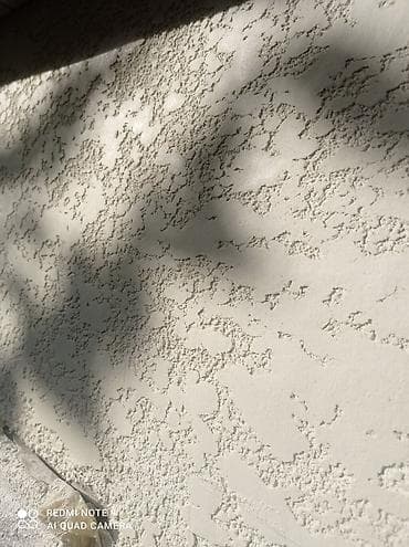 мозаичная штукатурка: Нанесение декоративной штукатурки «короед/шуба» на фасады и цоколи. - — 2