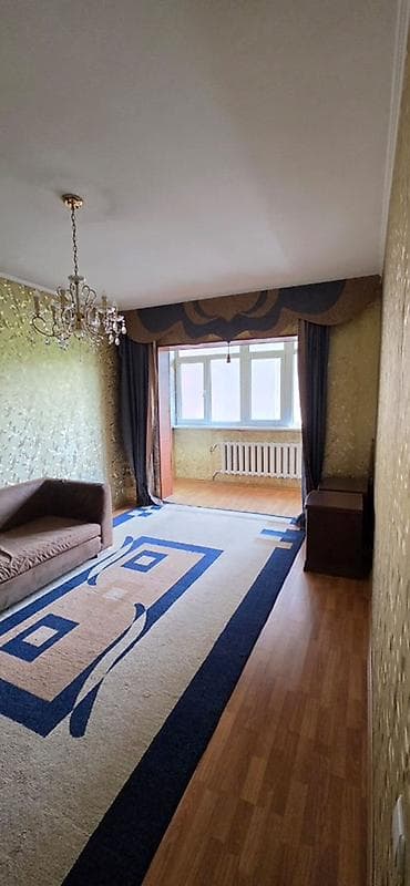 чон: 3 бөлмө, 90 м², 3 кабат, Эски ремонт — 1