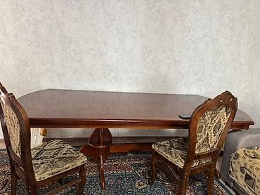 токмок стул: Ашкана үстөлү жана отургуч, Колдонулган — 1