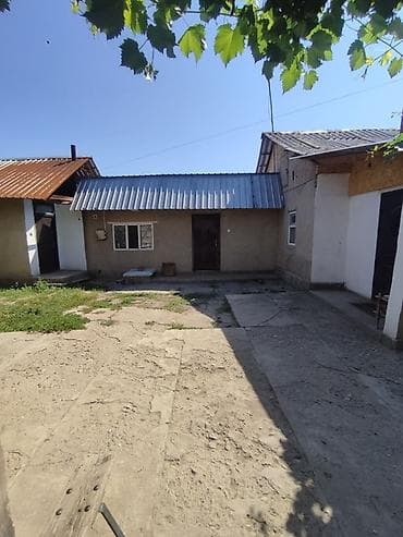 сокулук там: 📍 В Сокулуке от центра 500 м продается дом на участке 14 соток, Дом — 3