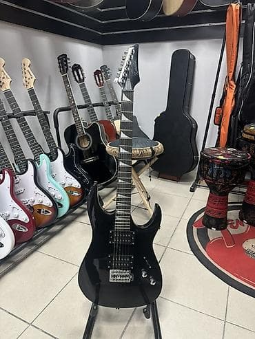 купить бас гитару: Электрогитара в комплекте струны, плотный чехол, 3 медиатора, ремень — 1