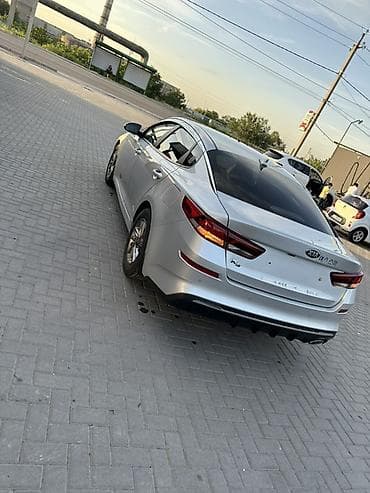 arizzo 8: Kia K5: 2019 г., 2 л, Автомат, Газ, Седан — 2