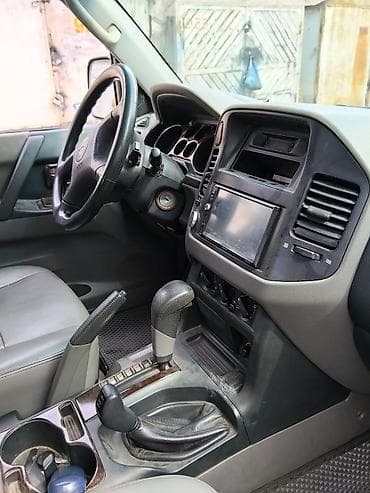 Mitsubishi Montero: 2001 г., 3.5 л, Автомат, Бензин, Внедорожник — 5