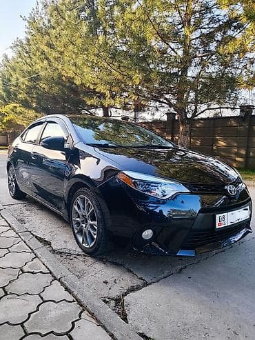 Toyota Corolla: 2015 г., 1.8 л, Вариатор, Бензин, Седан