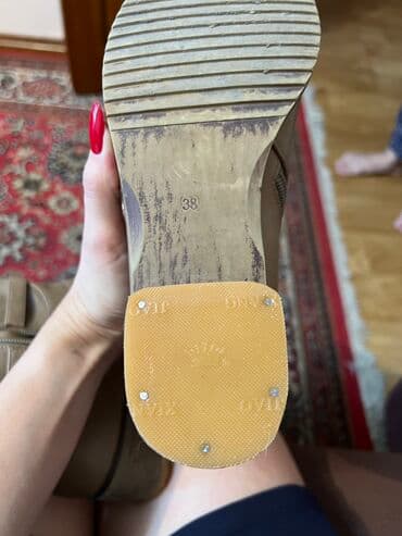 женская модельная обувь больших размеров: Продаю женские сапоги,очень теплые — 6