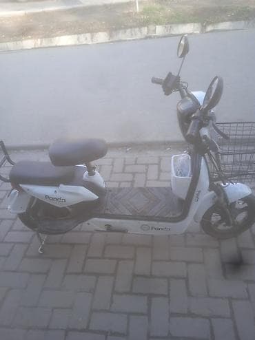 цены на электросамокаты: Электрический скутер Panda (белый) - Компактный городской — 3