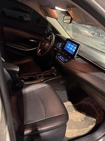 Toyota Corolla: 2021 г., 1.8 л, Вариатор, Гибрид, Седан — 8