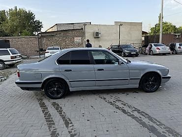 илизон машына: BMW 5 series: 1990 г., 2.5 л, Кол менен иштөөчү, Бензин, Седан — 6