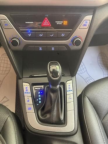 e500 124: Hyundai Avante: 2018 г., 1.6 л, Автомат, Бензин, Седан — 6