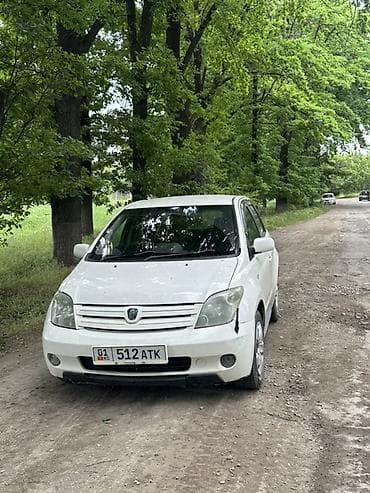 Toyota Ist: 2004 г., 1.5 л, Автомат, Бензин, Хэтчбэк