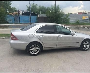 Mercedes-Benz C-Class: 2010 г., 2 л, Кол менен иштөөчү, Газ, Седан