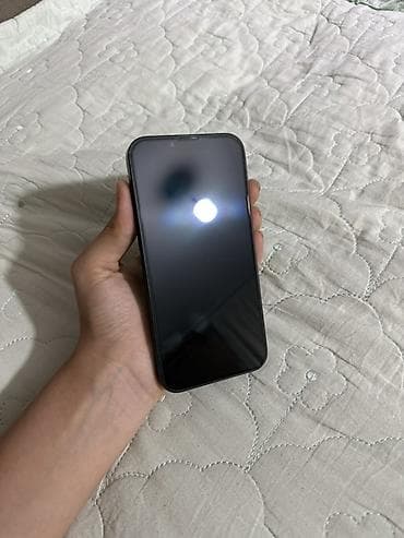 интересует: IPhone 13, Б/у, 128 ГБ, Midnight, Наушники, Защитное стекло, Чехол, 78 % — 2