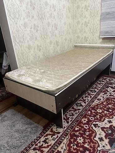 двухяросный кроват: Односпальная кровать с матрасом. - Размер спального места — 1