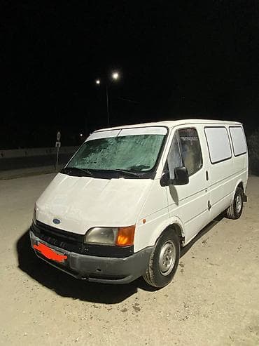 автомат минивэн: Ford Transit CL фургон (белый), короткая база, 3-дверный кузов: - — 3