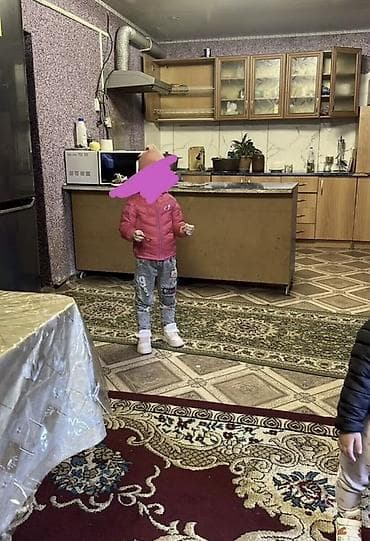 дома маявка: Продается большой просторный дом из красного кирпича. - Общая площадь — 8
