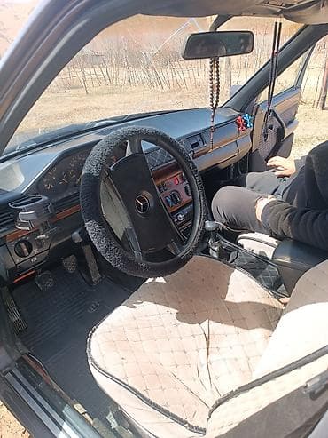 ош е34: Mercedes-Benz W124: 1991 г., 2 л, Кол менен иштөөчү, Бензин, Седан — 10