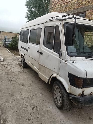 потолок мерс: Mercedes-Benz : 1991 г., 2.9 л, Механика, Дизель, Фургон — 1