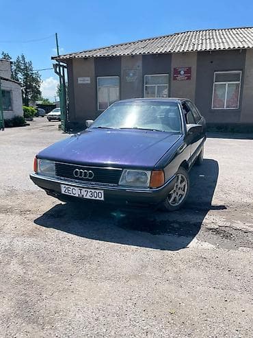 Унаа сатуу: Audi 100: 1990 г., 1.8 л, Кол менен иштөөчү, Бензин, Седан — 1