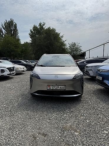 электромобили из сша: GAC Aion Y Plus — компактный электрический кроссовер/MPV серебристого — 1