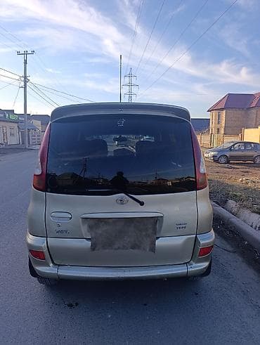 toyota hiace: Toyota Yaris Verso: 2003 г., 1.3 л, Механика, Бензин, Минивэн — 6
