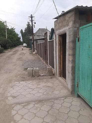 Комнаты: 30 м², Без мебели — 3