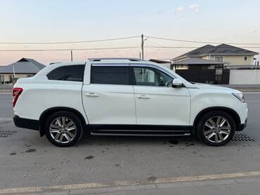 купить авто с кореи бу: Ssangyong Rexton: 2018 г., 2.2 л, Автомат, Дизель — 4