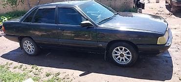 Audi 100: 1990 г., 1.8 л, Механика, Бензин, Седан — 9
