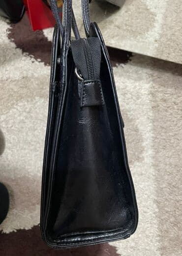 сумка и кошелек набор: Сумка классическая, кожа
Цена-3800
Сумка лак, кожа
Цена-2800 — 2