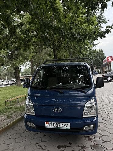 два авто: Hyundai Porter: 2020 г., 2.5 л, Типтроник, Дизель, Пикап — 2