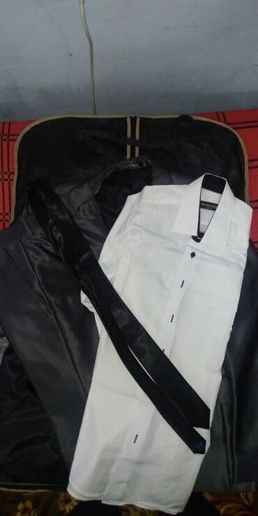 чемодан для документов: Костюм двойка на две пуговицы, пепельно-серого цвета, рубашка белая с — 3