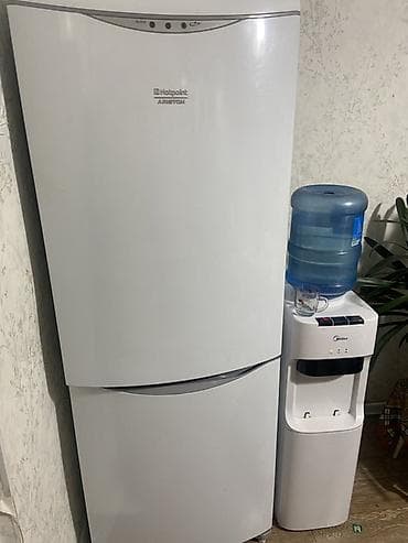 Холодильник Hotpoint Ariston, Двухкамерный, No frost, 60 * 200 *