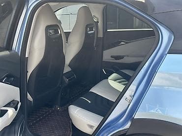 Tesla: Neta u Электрический кроссовер (голубой металлик с чёрной крышей) — 6