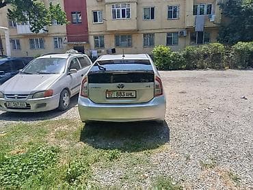 Продажа авто: Toyota Prius: 2015 г., 1.8 л, Вариатор, Гибрид, Хэтчбэк — 2