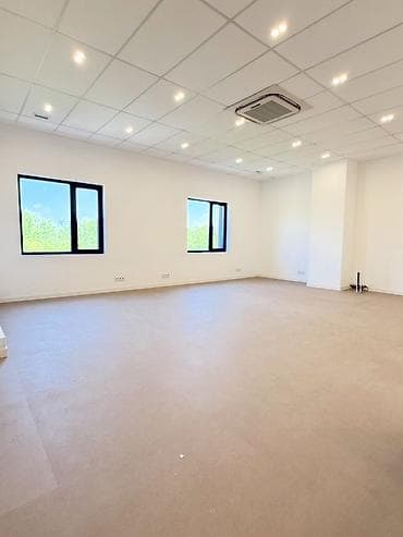Недвижимость: Продаются коммерческие помещения площадью от 16 м² до 50 м². - — 2