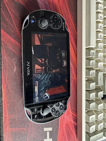 нужна: Sony PlayStation Vita Fat, полный комплект, коробка, бумаги, кабеля — 5