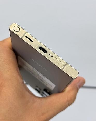 камерофон: Samsung Galaxy S24 Ultra, Б/у, 512 ГБ, цвет - Серый, В рассрочку, 1 SIM, eSIM — 4