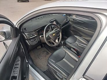chevrolet blazer: Chevrolet Spark: 2019 г., 0.1 л, Вариатор, Бензин, Хэтчбэк — 9