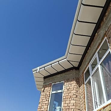 пластиковый крыша: Декоративные навесные потолки и подшивка карнизов из ПВХ/алюминиевых — 2