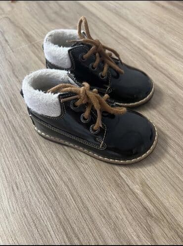 зимняя одежда бишкек: Детская обувь (несколько пар) 1) Черные лакированные ботинки для — 2
