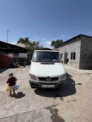 Унаа: Жеңил жүк ташуучу унаа, Mercedes-Benz, Стандарт, 3 т, Колдонулган — 1