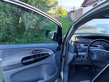 шторка атего: Toyota Avensis Verso: 2000 г., Минивэн — 2