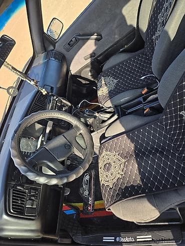 авто для такси: Volkswagen Passat: 1992 г., 2 л, Механика, Бензин, Универсал — 10