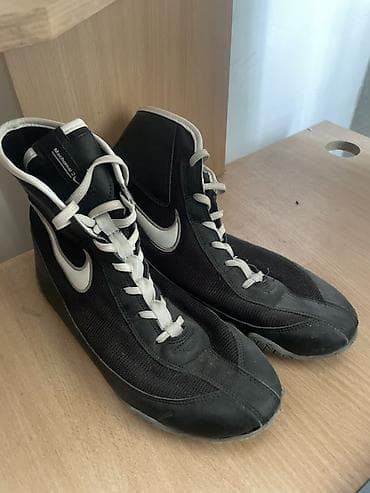 Мужская обувь: Мужские кроссовки, 42, Nike, Б/у, цвет - Черный — 1