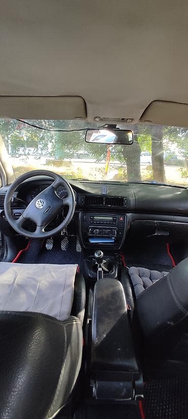 ящик для машины: Volkswagen Passat: 1998 г., Механика, Бензин, Седан — 6