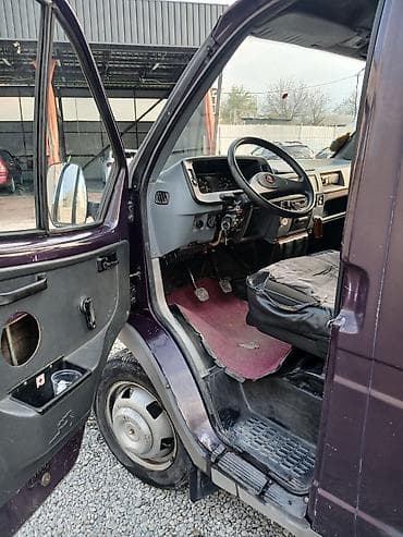 ГАЗ GAZel: 2000 г., 2.5 л, Механика, Бензин, Фургон at lalafo.kg ГАЗ GAZel: 2000 г., 2.5 л, Механика, Бензин, Фургон