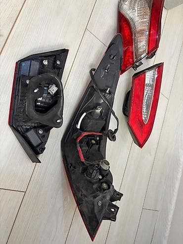 КПП тетиктери жана трансмиссиялар: Алдыңкы фаралар комплектиси Toyota 2018 г., Колдонулган, Оригинал — 8