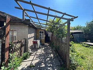 пл: Продам. Пол дома 34м2, участок 4,2 сот, р-н Пишпек, 94,5т$ (8 268 750 — 7