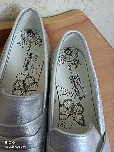 Мокасины и лоферы: Женские лоферы-слипоны серебристого цвета - Модель: классические — 2