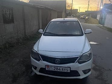 Продажа авто: Changan Alsvin V3: 2018 г., Бензин, Седан — 4
