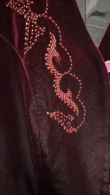 вещи аниме: Бархатное платье бордового цвета с коротким рукавом. - Прямой силуэт — 3